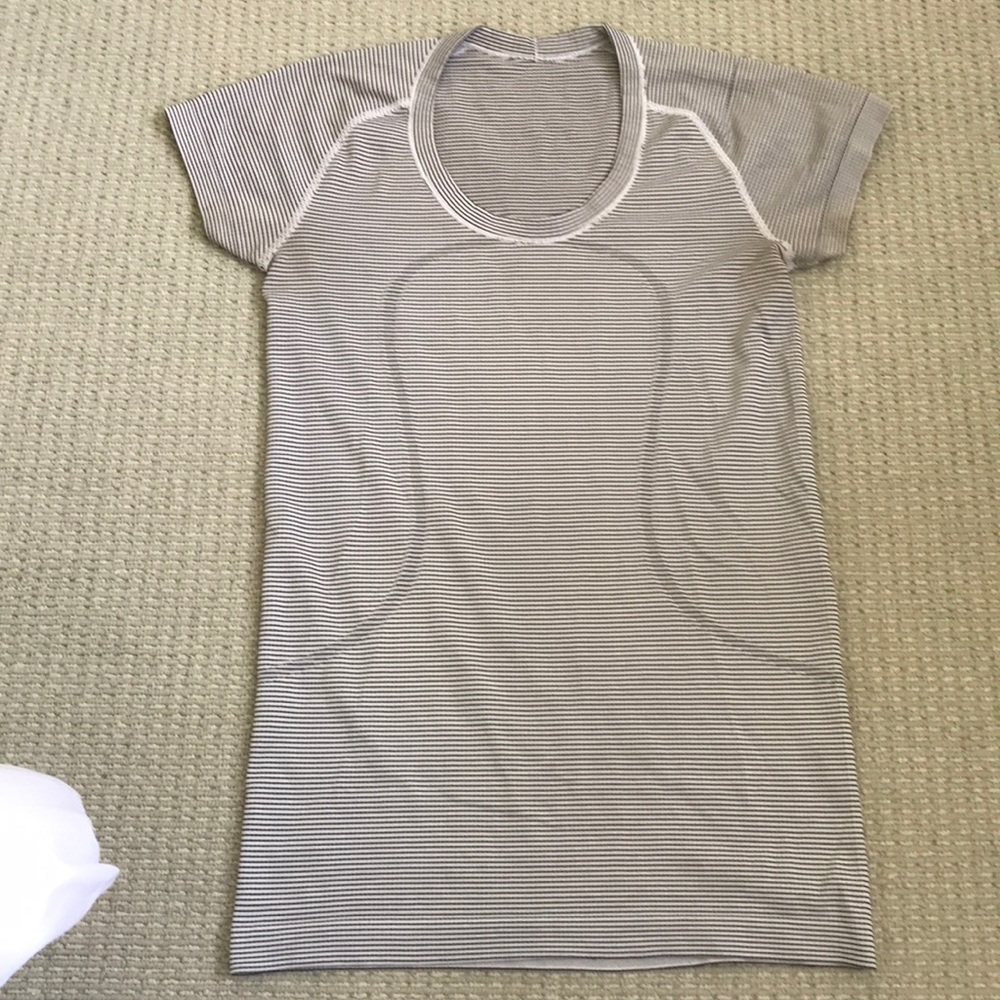 Lulu Lemon t shirt